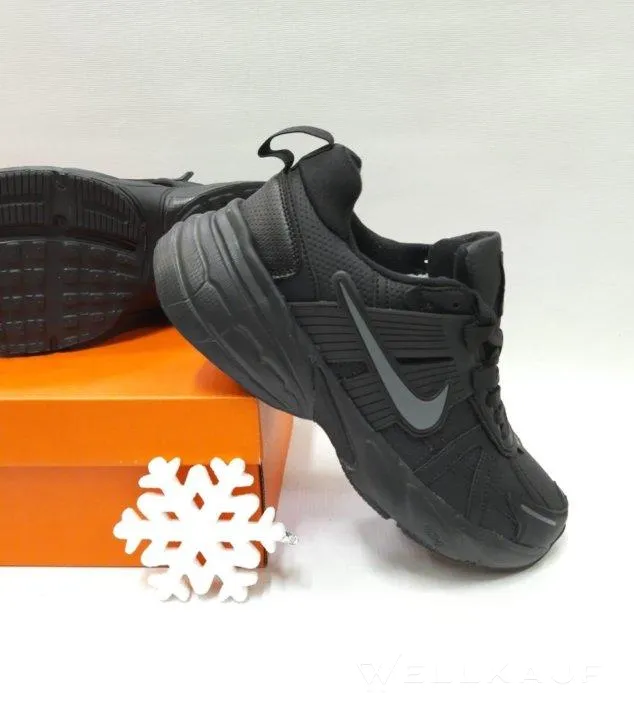 Nike Sneakers aus Leder Wolle