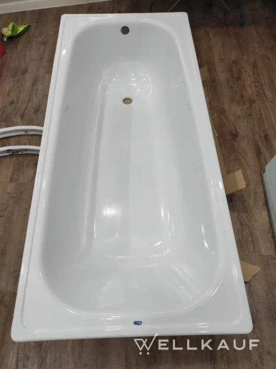 Emaillierte Stahlbadewanne