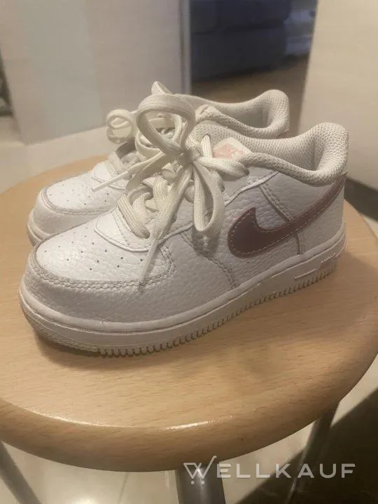 Kinder Nike