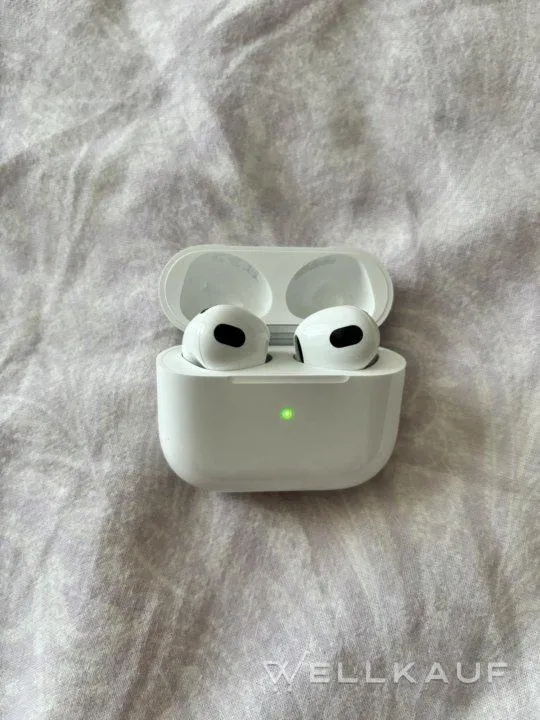 AirPods 3