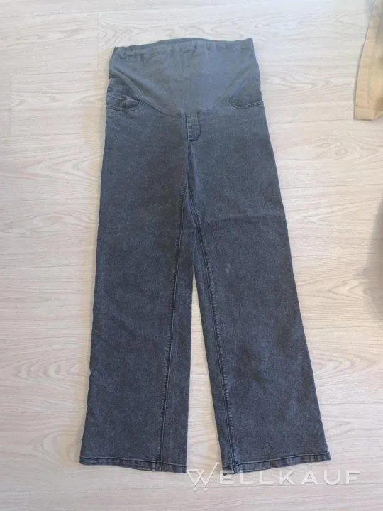 Jeans für schwangere Frauen