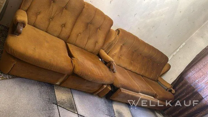 Zwei Sofas