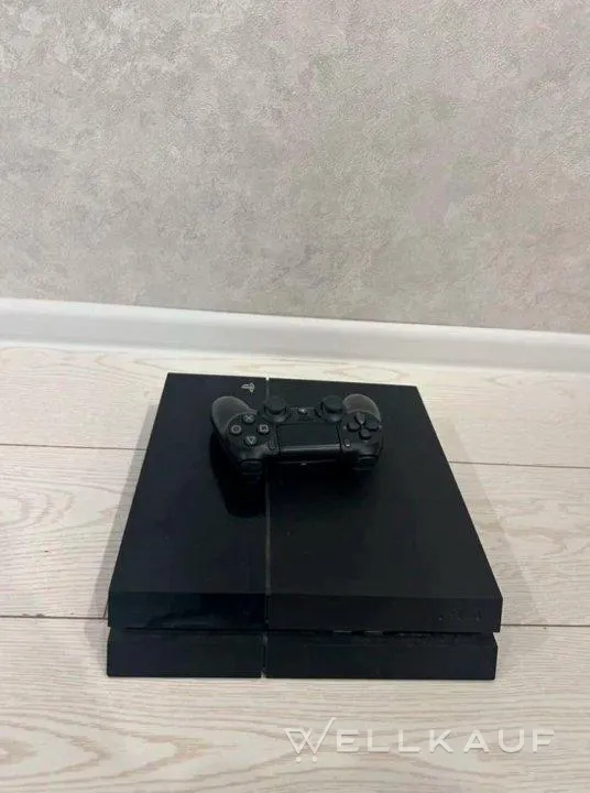 Sony PlayStation 4
