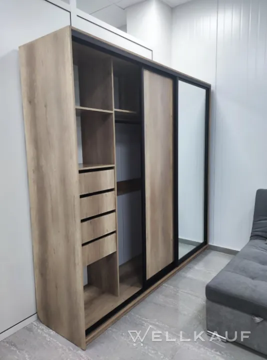 Schiebetürenschrank 237*228*60