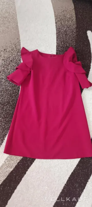 rotes Kleid