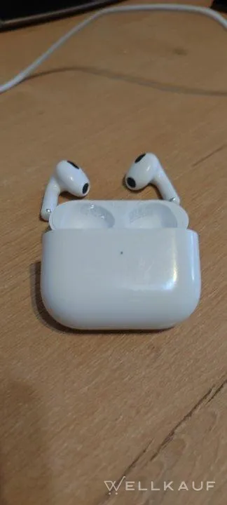AirPods 3