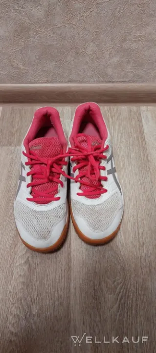 Turnschuhe Größe 40