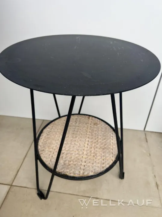 Couchtisch aus Metall