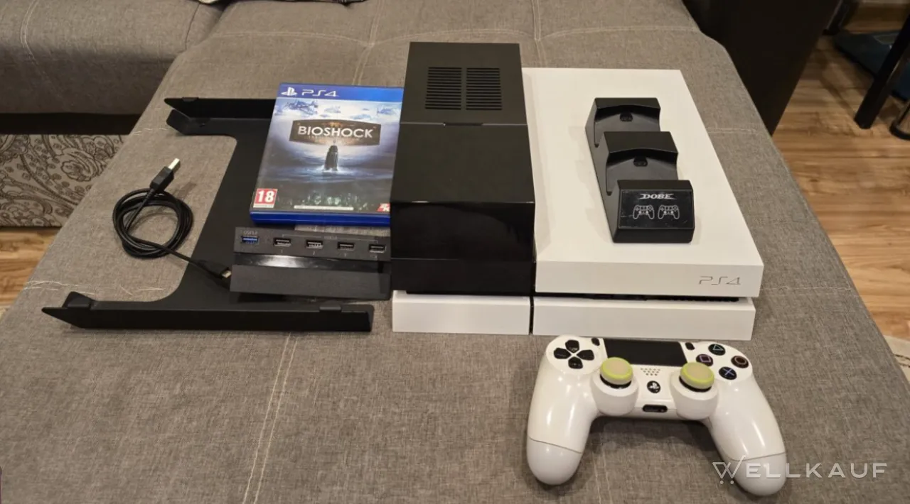 Sony PS4 4TB
