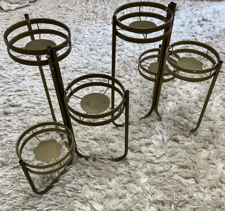 Bodenblumenständer aus Metall