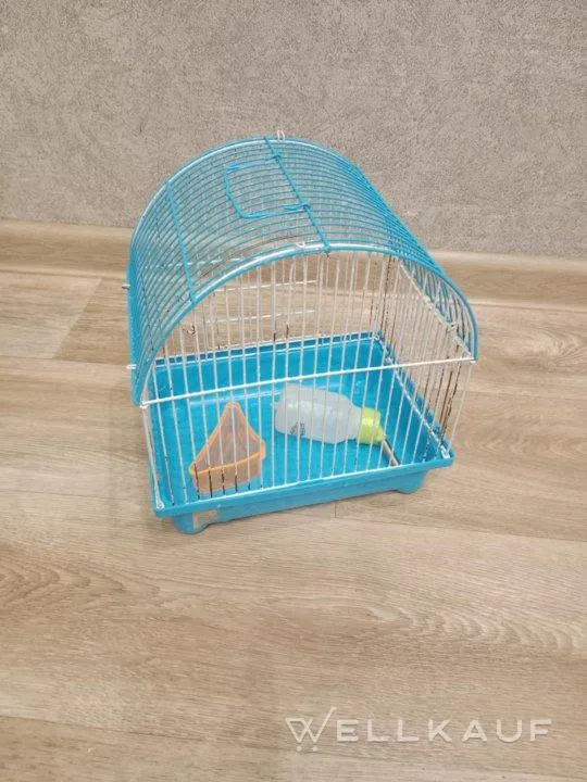 Kleiner Hamsterkäfig.