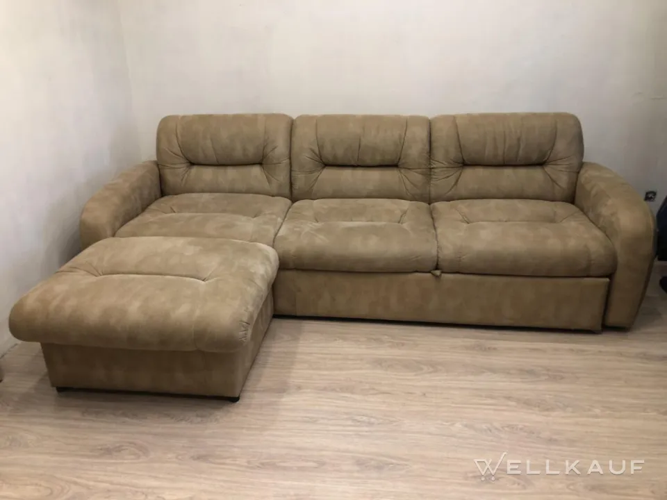 Ecksofa mit Ottomane