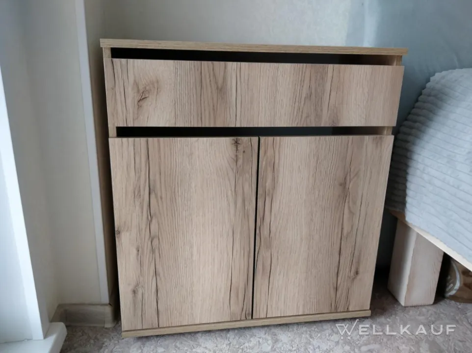 Kommode im Loft-Stil neu