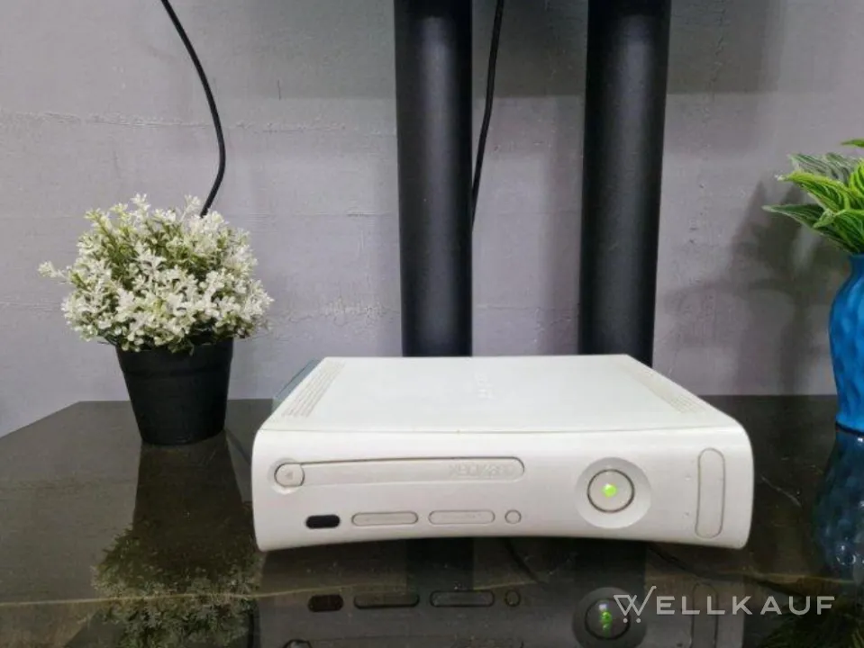 Xbox 360 Slim, 20GB