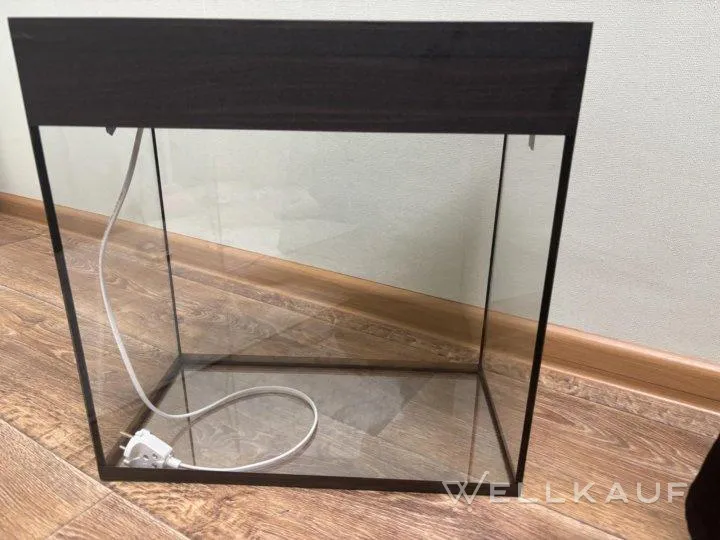Neu. Abdeckung mit Lampe.