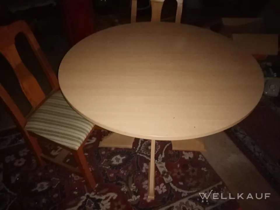 Runder Tisch mit 4 Stühlen