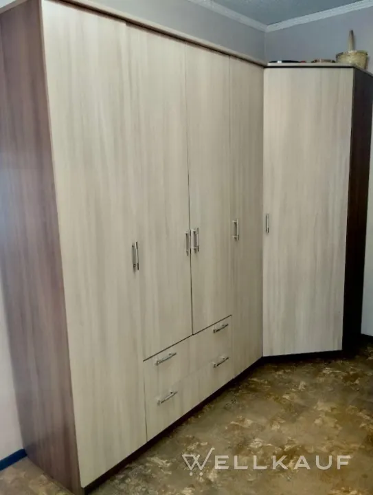 Eckschrank