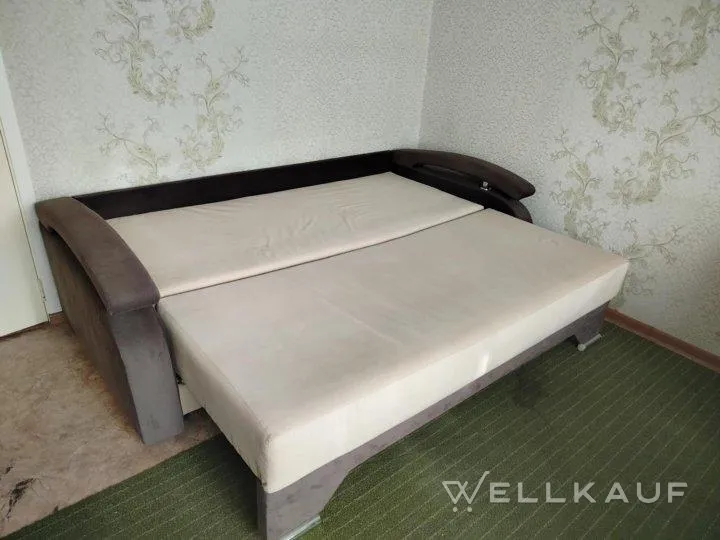 Sofa.