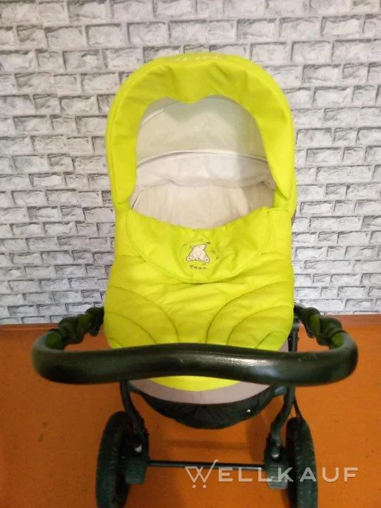 Gebrauchter Kinderwagen.
