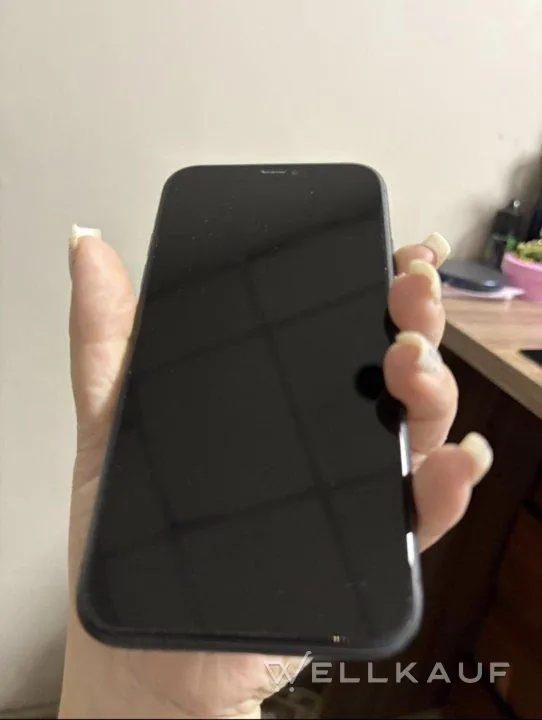 iPhone 11