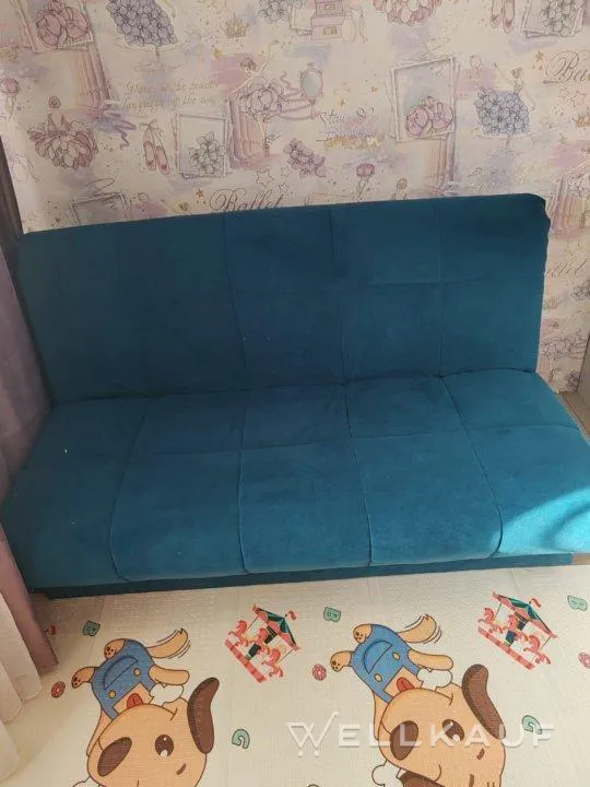 Zu verkaufen: Sofa.