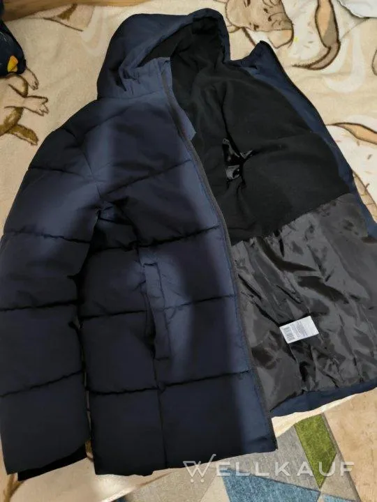 Daunenjacke für Jungen.