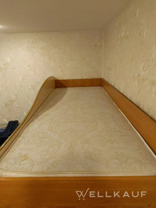 Matratze 200 × 80 cm.