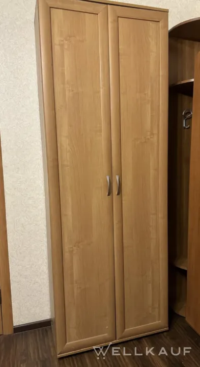 Kleiderschrank im Flur