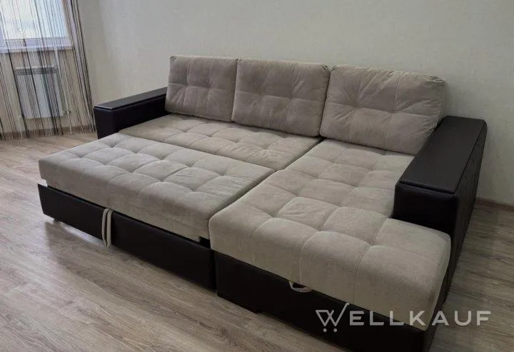 Ecksofa.