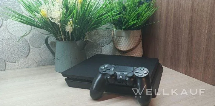 PlayStation 4 slim