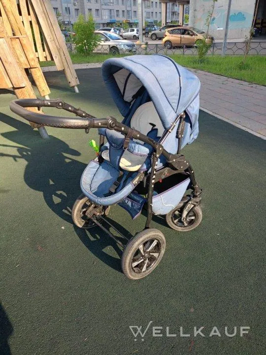 Kinderwagen.