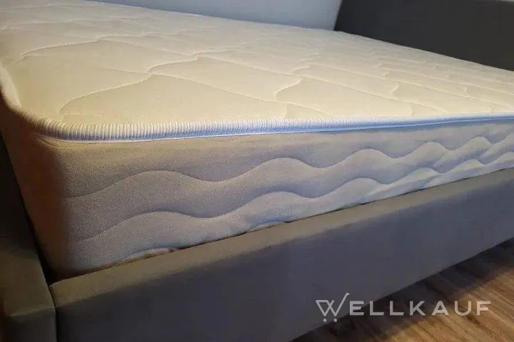 Matratze 180x200