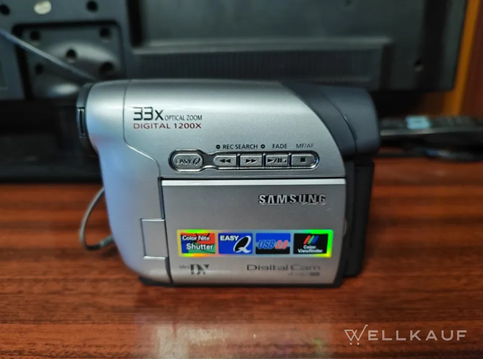 Samsung VP-d362i Camcorder