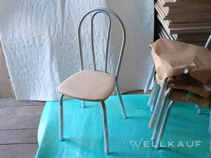 Der Stuhl ist neu