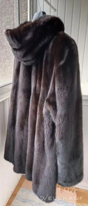Nerzmantel mit Kapuze Größe 54