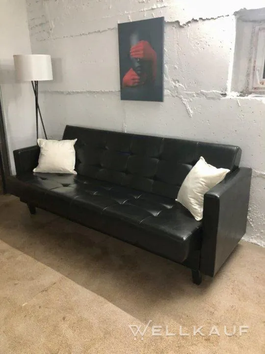 Neues Ledersofa