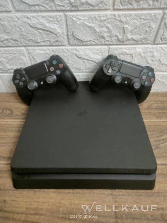 Playstation 4 slim