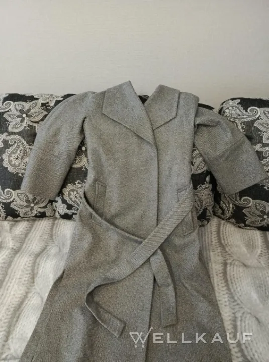 Damenmantel.