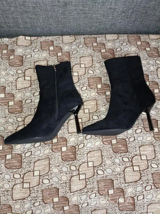 Booties mit Pfennigabsatz, 39