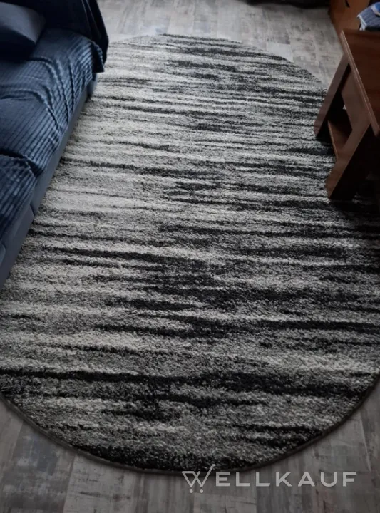 Ovaler Teppich
