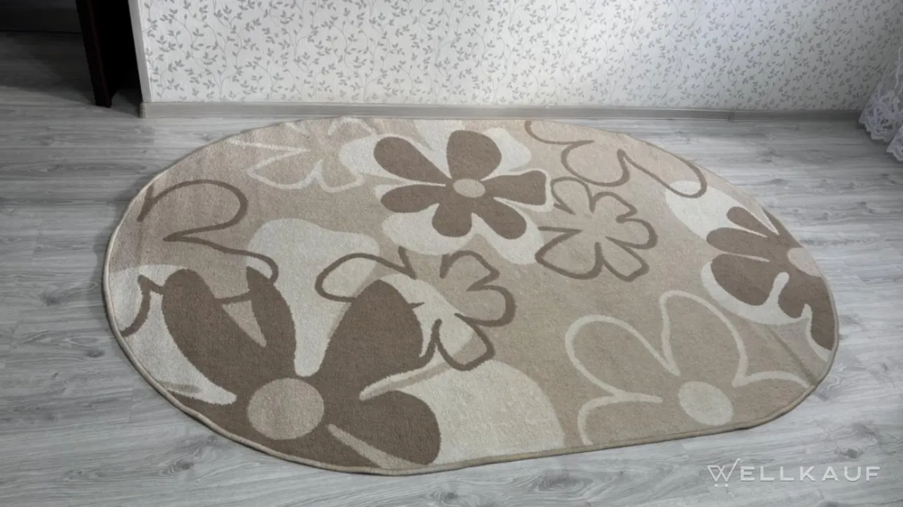 Ovaler Teppich