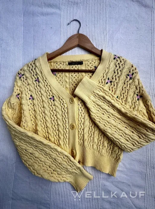 Damenstrickjacke