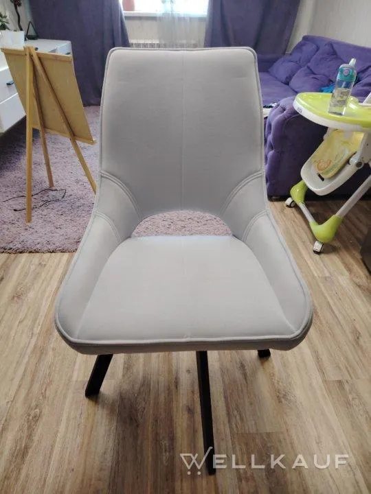 Drehbarer Küchenstuhl