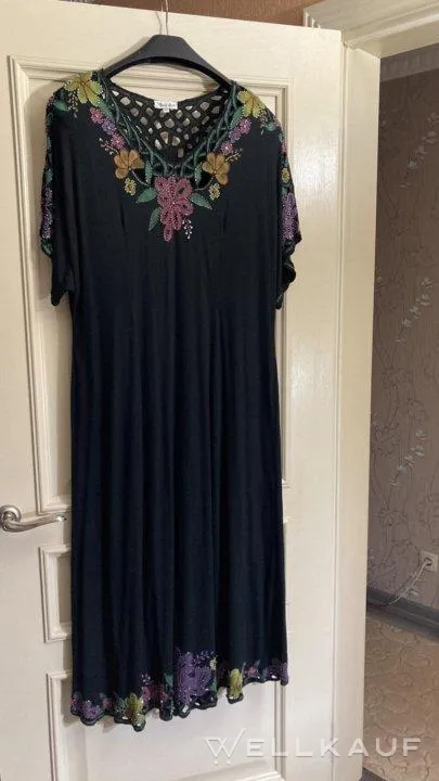 Kleid mit Stickerei, Viskose