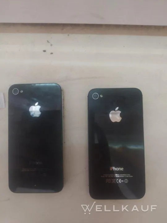 2 iPhone 4