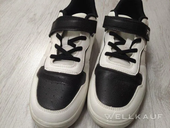 Sneakers Größe 40 (27 cm)