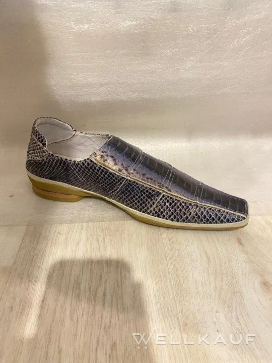 Neue Herrenschuhe, Größe 42