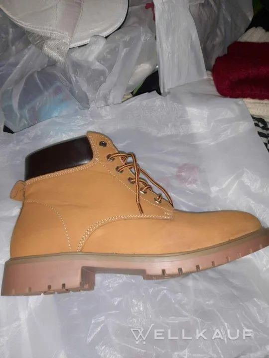 Neue Stiefel, Größe 44