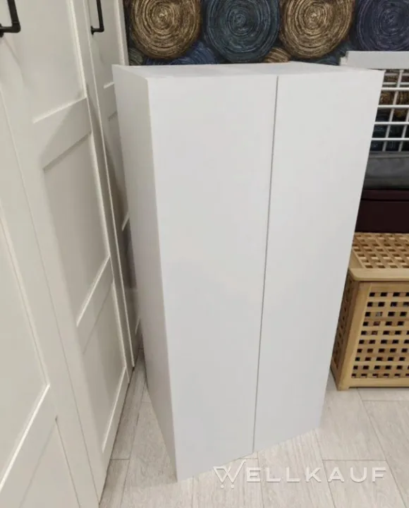 Neuer Badezimmerschrank