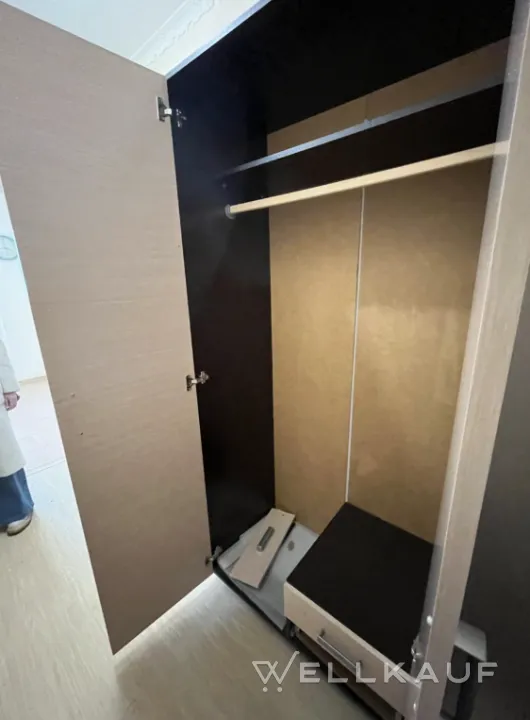 Kleiderschrank im Flur